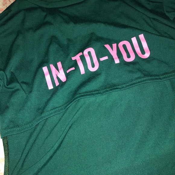 Outfit - Picture 3 of 4